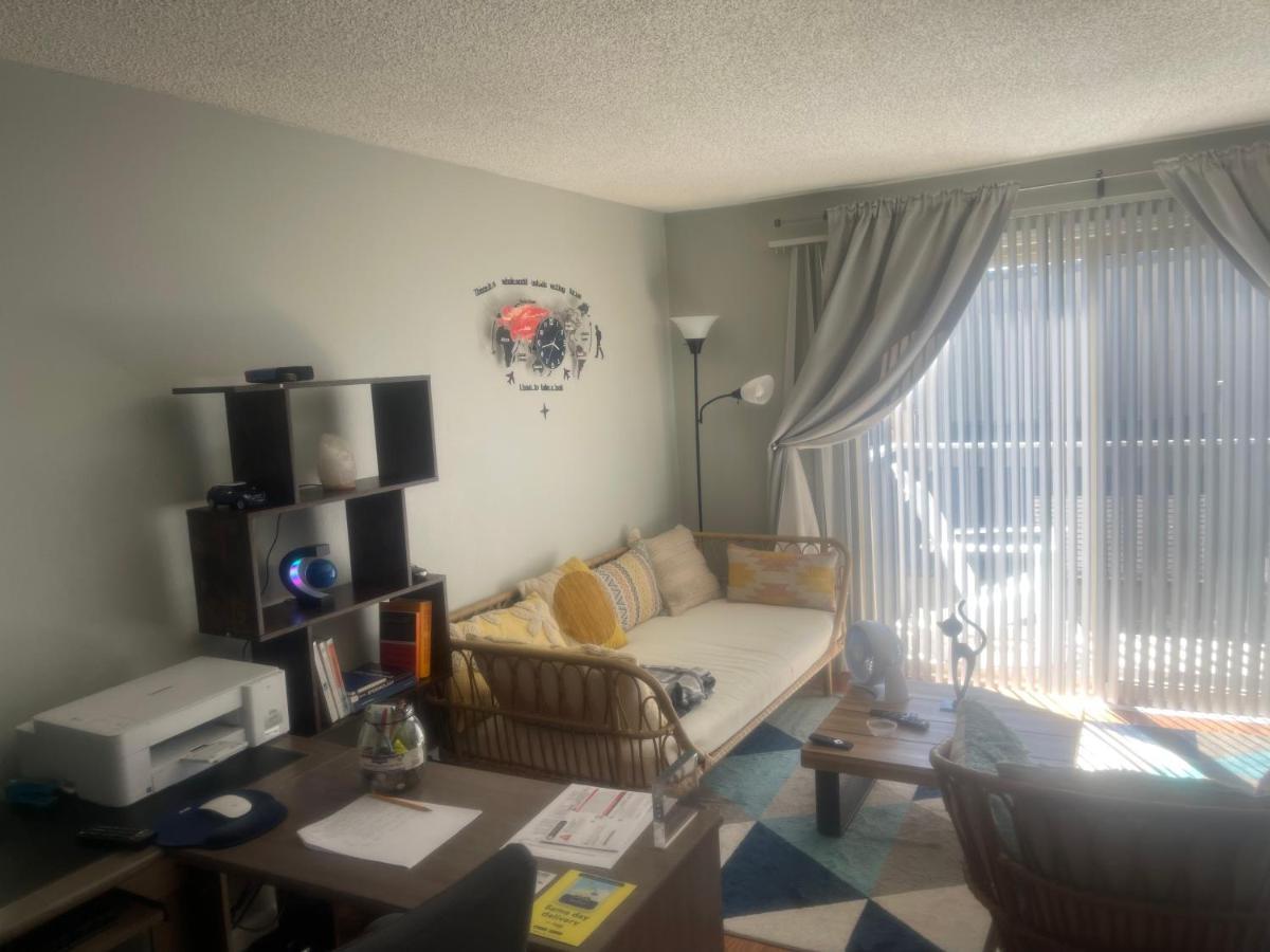 Shared Space With Private Room In Beautiful Lakefront Apartment فيدرال واي المظهر الخارجي الصورة