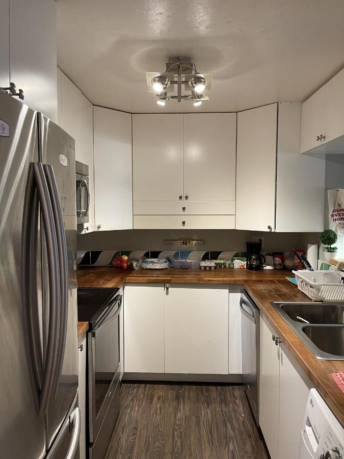 Shared Space With Private Room In Beautiful Lakefront Apartment فيدرال واي المظهر الخارجي الصورة